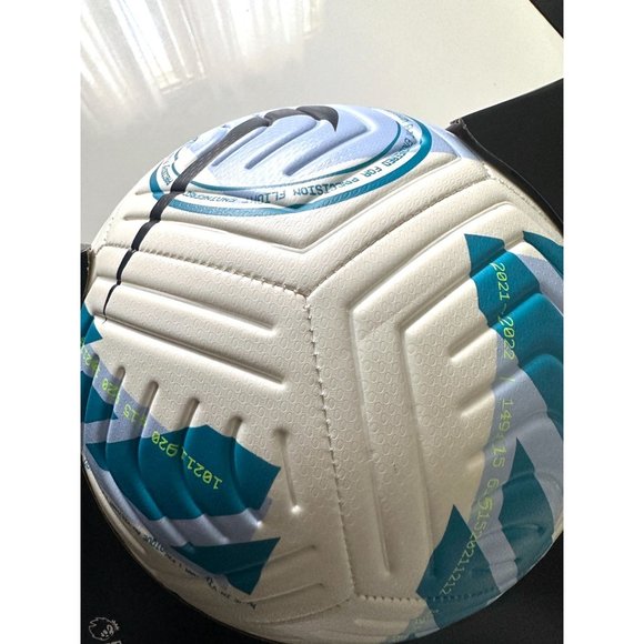NIKE STRIKE SOCCER BALL AEROWSCULPT LIGHT BLUE DC2376-106 SIZE 5 NEW - Picture 3 of 5